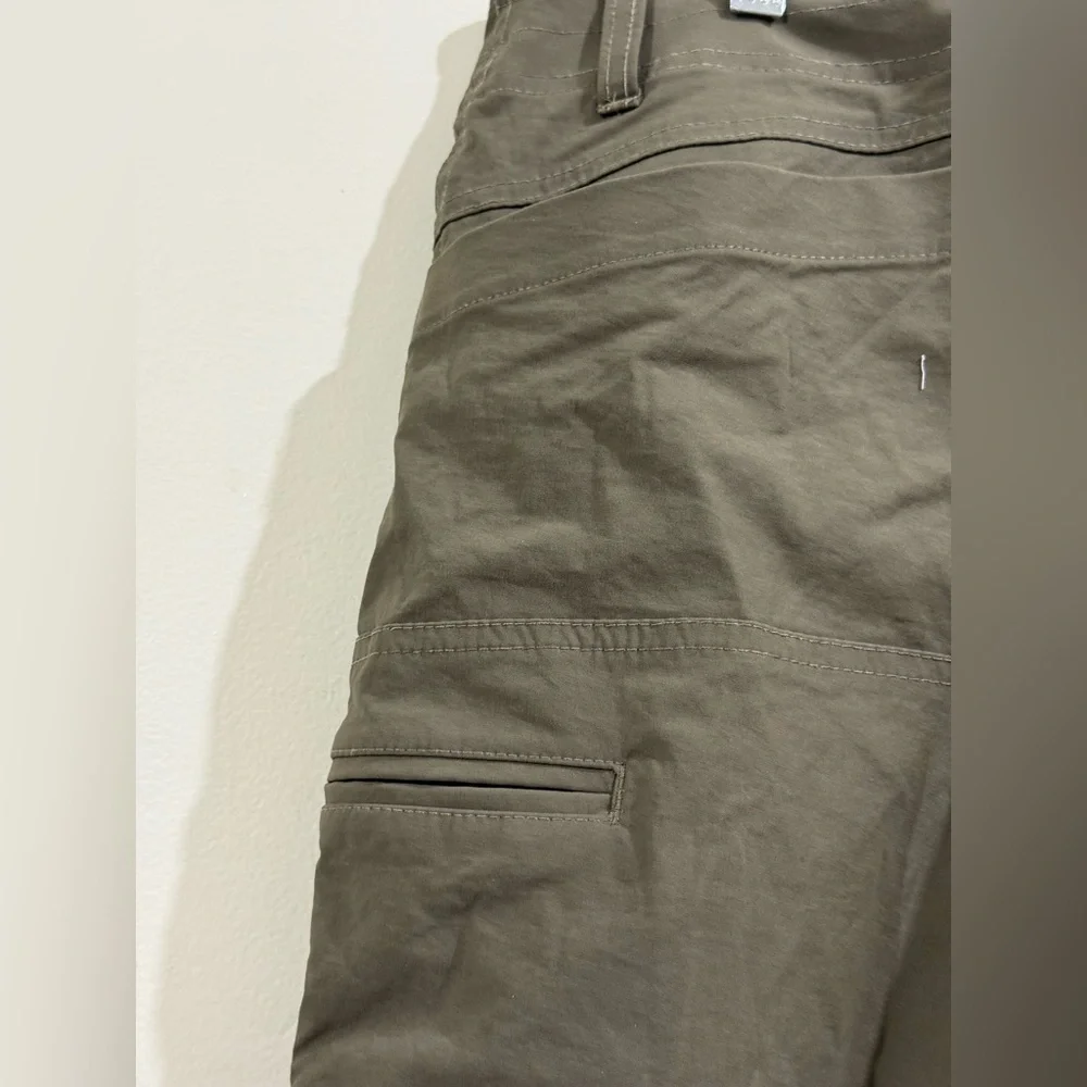 Kuhl Men's Cargo Pants in Olive